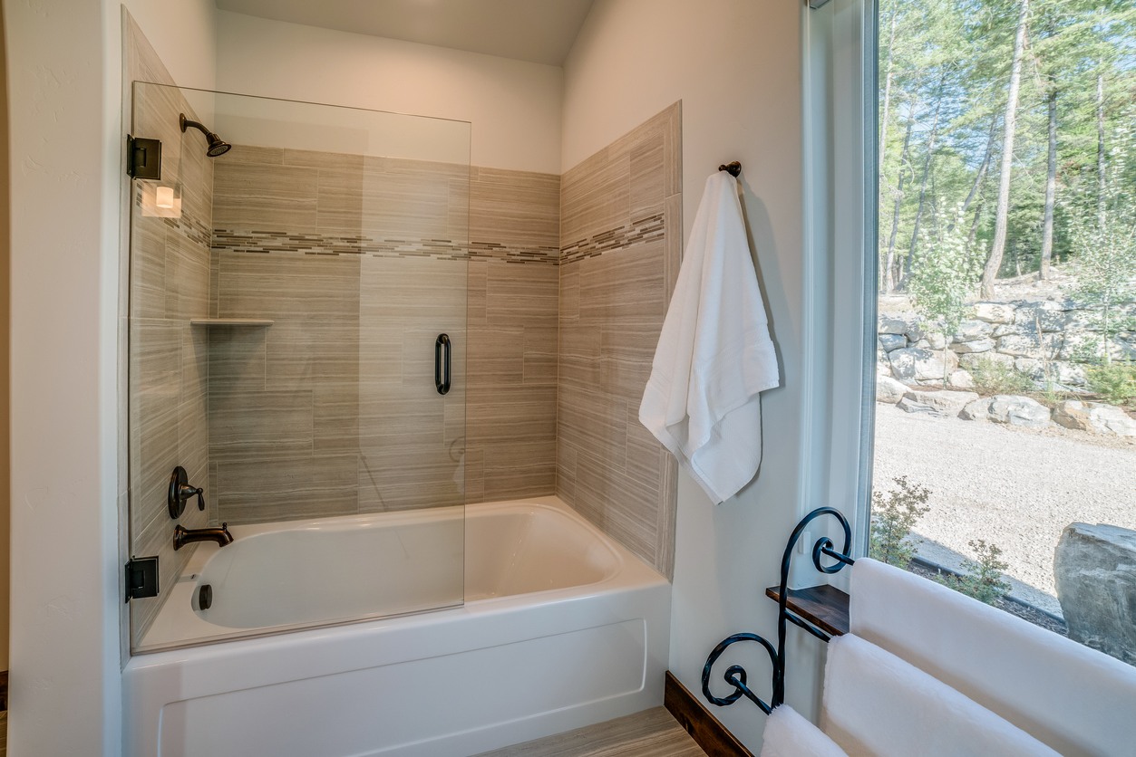 Shower & Tub Repair in Spiritwood Lake